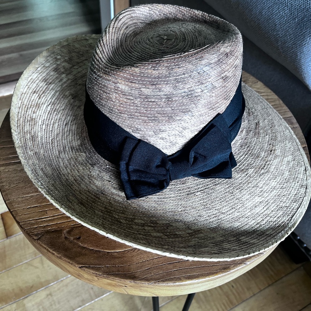 Stylish Tula Pilar Straw Sunhat with Wide‎ Black Band & Bow